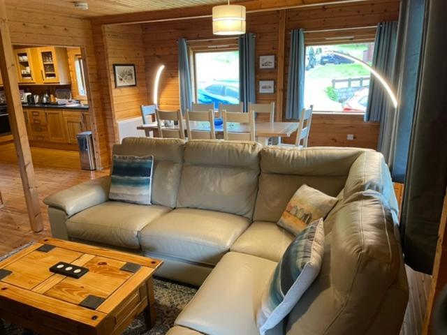 Luxury 3 Bedroom, 3 Bathroom Lodge With Hot Tub Llanbedr (Gwynedd) Exterior foto