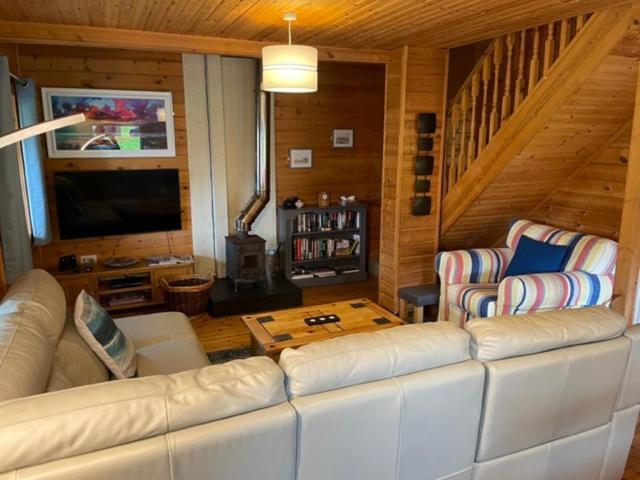 Luxury 3 Bedroom, 3 Bathroom Lodge With Hot Tub Llanbedr (Gwynedd) Exterior foto