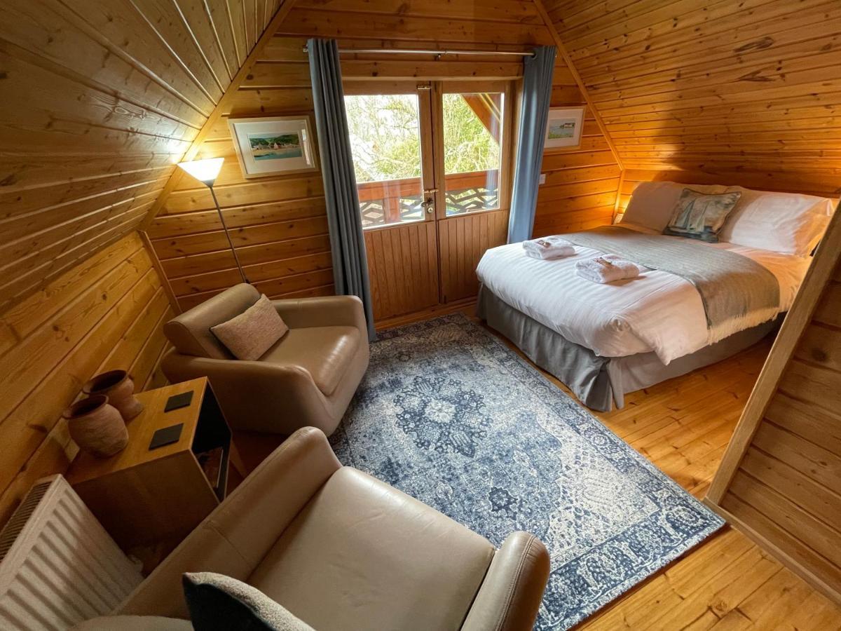 Luxury 3 Bedroom, 3 Bathroom Lodge With Hot Tub Llanbedr (Gwynedd) Exterior foto